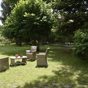 https://capannone111.emilia-romagnahotels.net