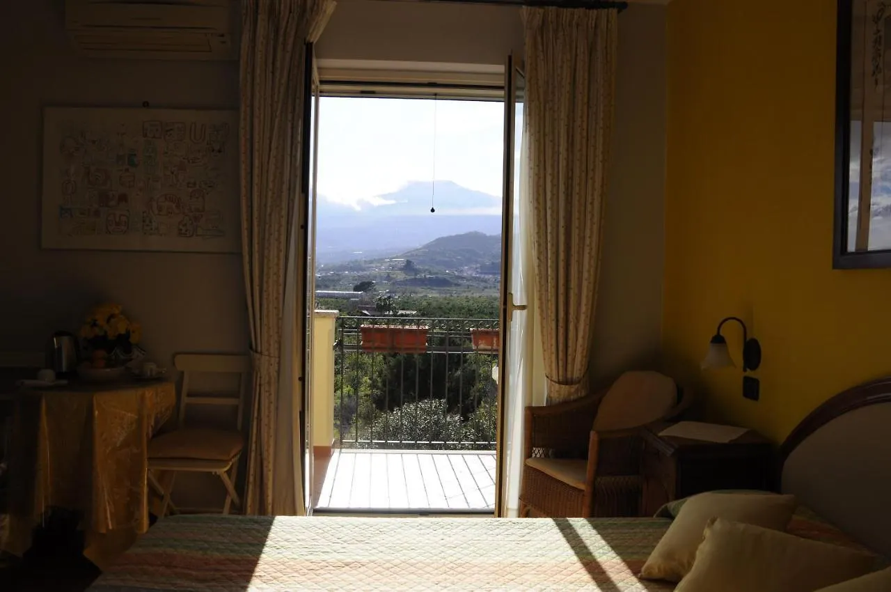 Bed and Breakfast Villino Lenci Trappitello Bed & Breakfast
